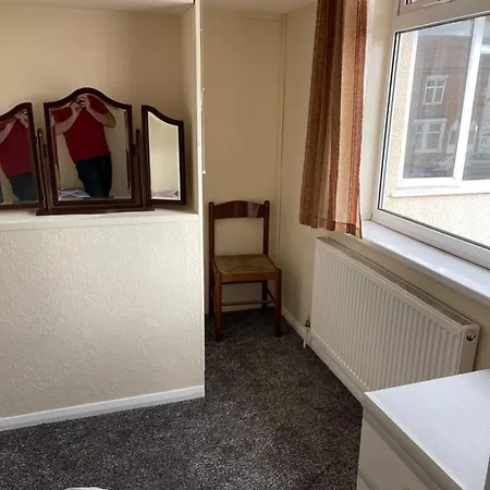 Spacious, Sleeps 17, 3 Bathrooms, Parking, Mansfield Exterior photo
