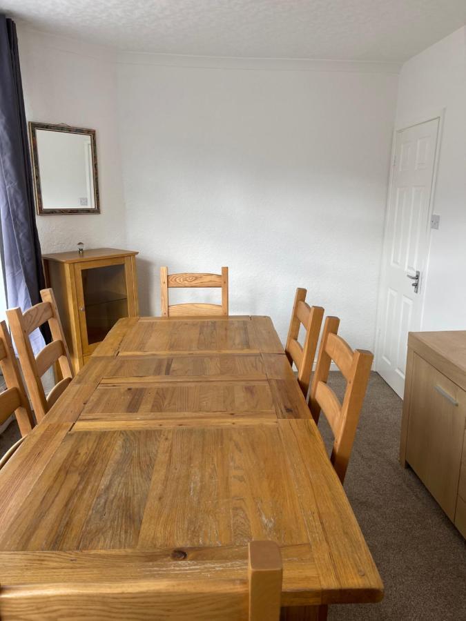 Spacious, Sleeps 17, 3 Bathrooms, Parking, *